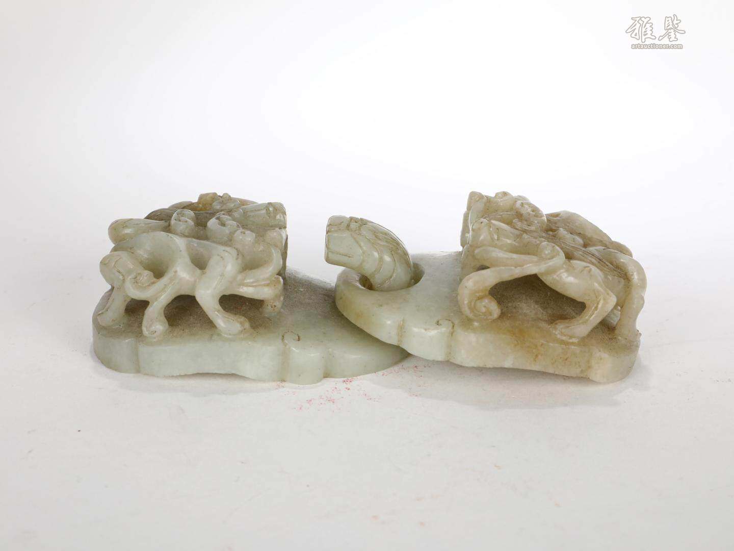 清 白玉龍紋帶扣